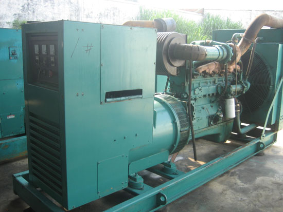 镇海租赁发电机- 发电机碳刷磨损的原因是什么